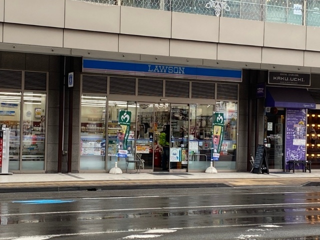 コンビニ　ローソン長野駅前店（コンビニ）まで293m