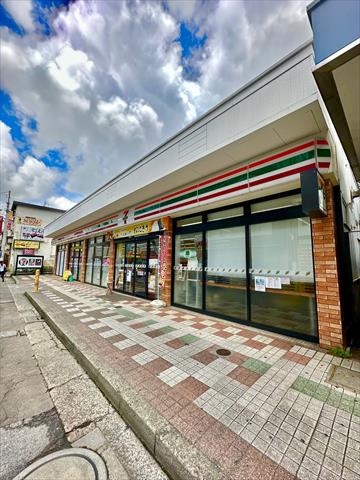 コンビニ　セブン－イレブン大和鶴間駅西口店（コンビニ）まで205m