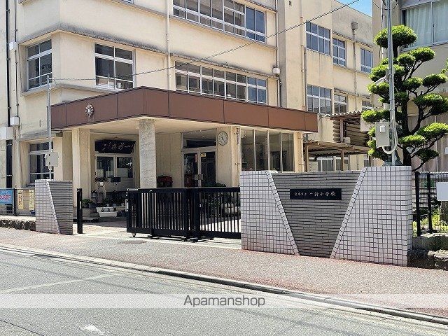 小学校　熊本市立一新小学校（小学校）まで277m