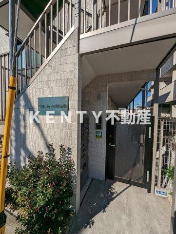 エントランス　建物の内部です