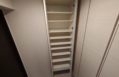 玄関　下足入