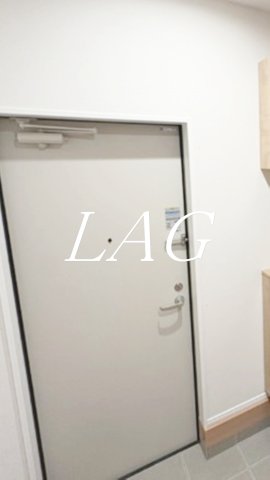 玄関　玄関です。（同仕様設備です）