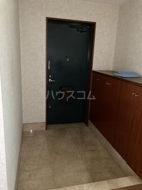 オリエントロイヤルハウス経堂の玄関写真