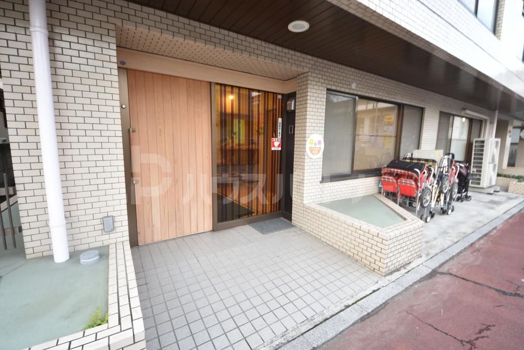 幼稚園・保育園　いろはな保育園本八幡（幼稚園・保育園）まで440m