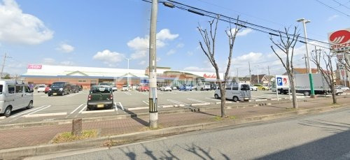 スーパー　マルナカ 玉津店（スーパー）まで752m