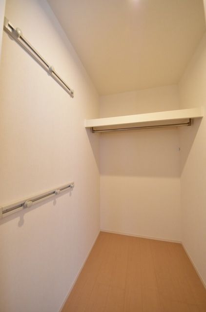 その他設備　物持ちさんにも安心の広さですね