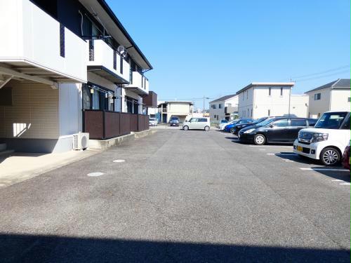 駐車場　駐車場