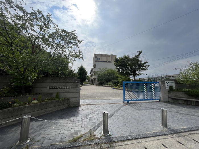 小学校　瓦林小学校（小学校）まで956m