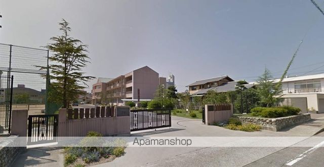 中学校　西中学校（中学校）まで521m