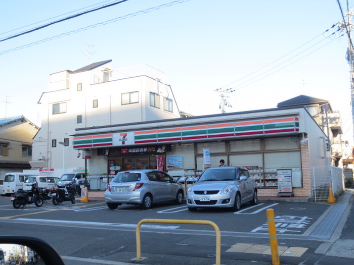 コンビニ　セブンイレブン　摂津香露園店（コンビニ）まで540m