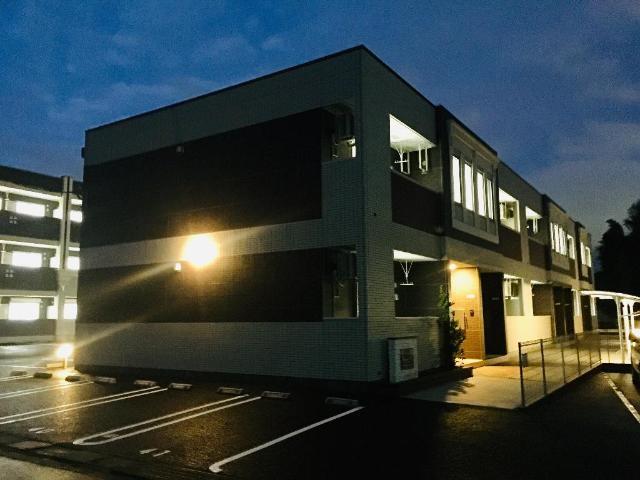 建物外観　外観写真（夜）