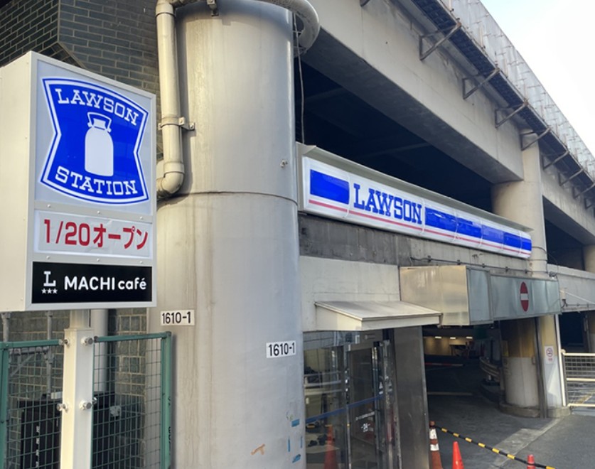 コンビニ　ローソン 日本橋かぶと町店（コンビニ）まで562m