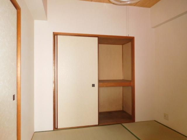 収納　奥行きもありたくさん入ります