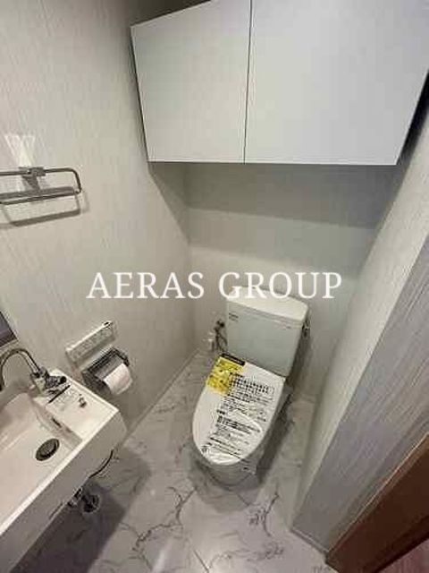 トイレ　同仕様の別部屋画像
