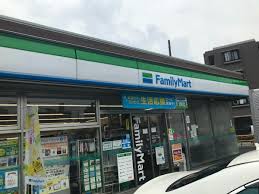 コンビニ　ファミリーマート 練馬中村三丁目店（コンビニ）まで426m