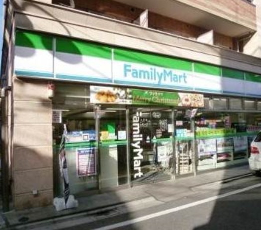 コンビニ　ファミリーマート 太子堂店（コンビニ）まで393m