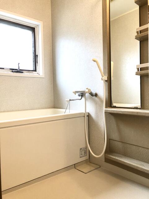 バス・シャワールーム　※他部屋参考写真