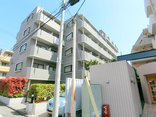 建物外観　1991年8月築　RC鉄筋コンクリート造地上3階建て総戸数5