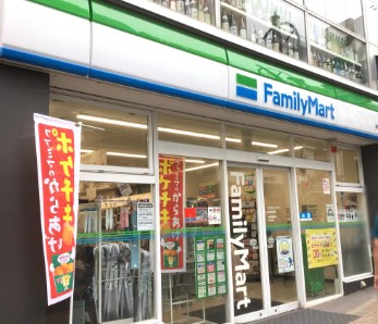 コンビニ　ファミリーマート 神楽坂一丁目店（コンビニ）まで76m