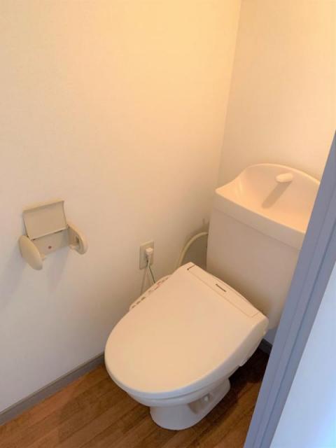 レオパレス栗林のトイレ写真