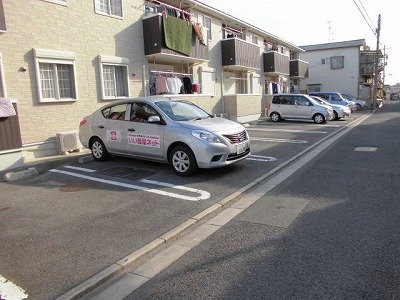 駐車場　駐車場完備です