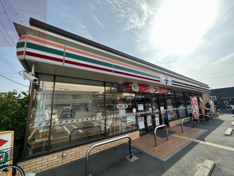 コンビニ　セブン-イレブン 近鉄高安駅西店（コンビニ）まで427m