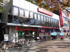 銀行　三菱東京ＵＦＪ銀行門真支店（銀行）まで380m