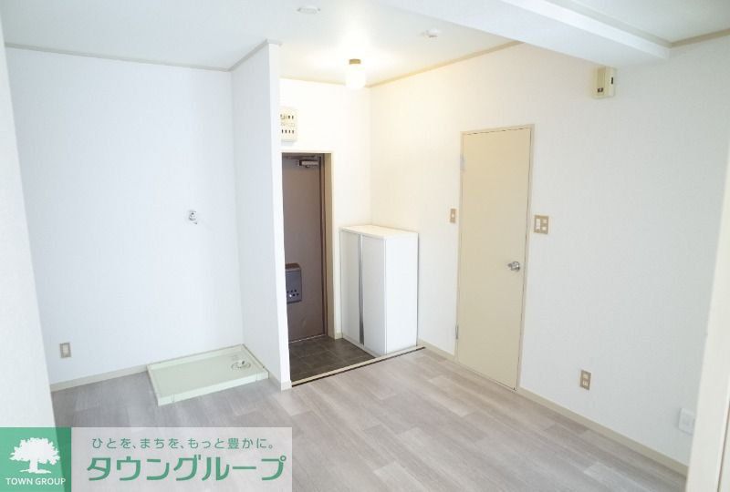 パールハイム市川の玄関写真