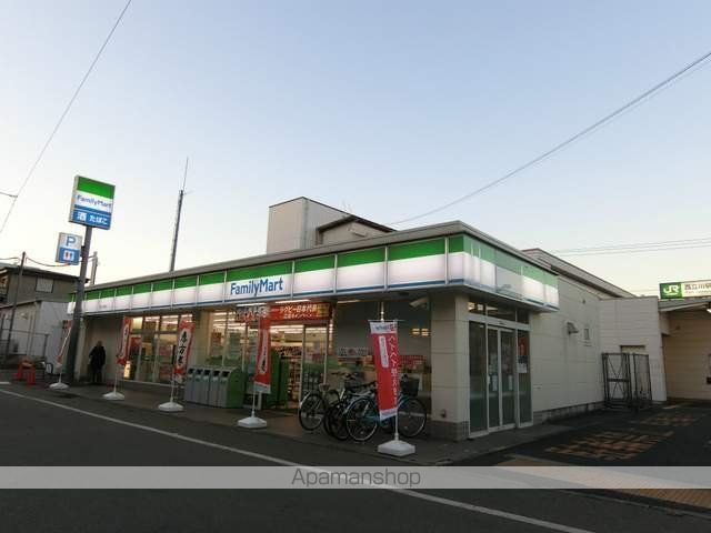 コンビニ　ファミリーマート（コンビニ）まで369m