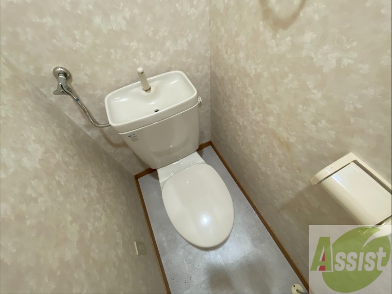 トイレ　こちらはトイレです。清潔感があり、安心して使用できます。