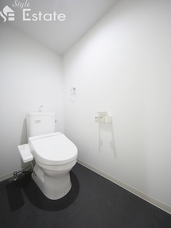フリューゲル三条のトイレ写真