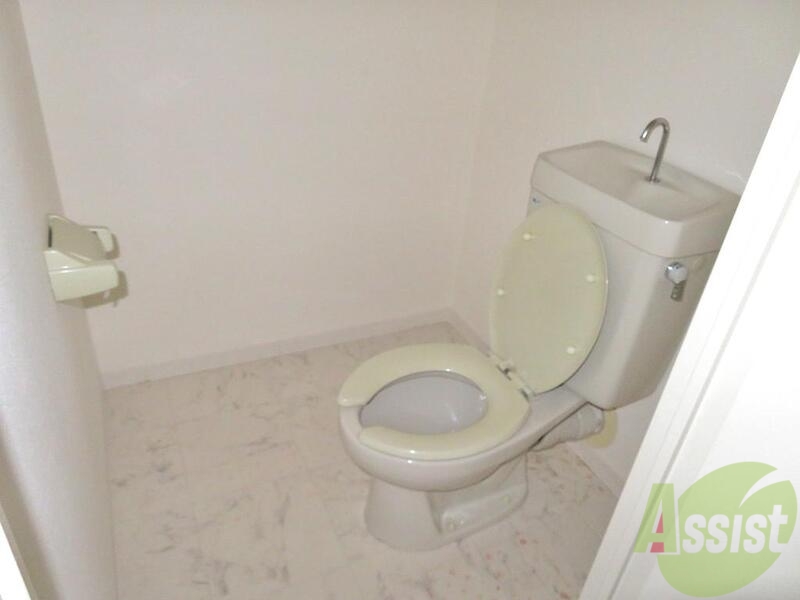 トイレ　トイレも広めなのでゆっくりと用が出来そうですね。。