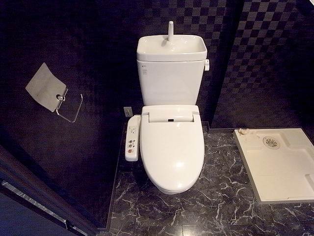 トイレ　ウォシュレット付きです