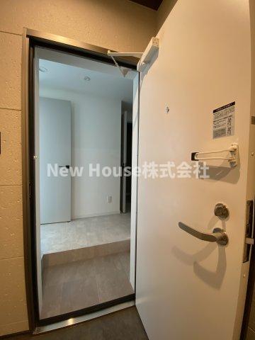 プラスドア目白台の玄関写真
