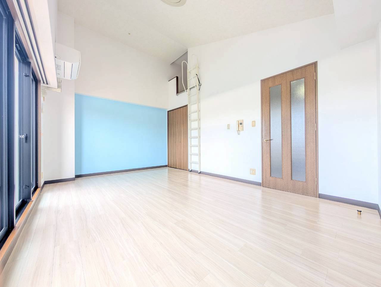 ルームズ学園北町の居間写真