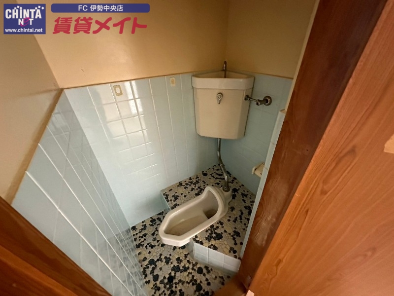 トイレ　同型別室のお写真です