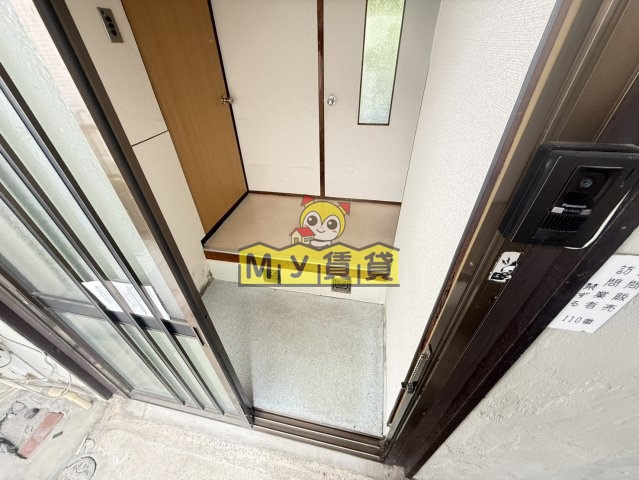 玄関　小野貸家