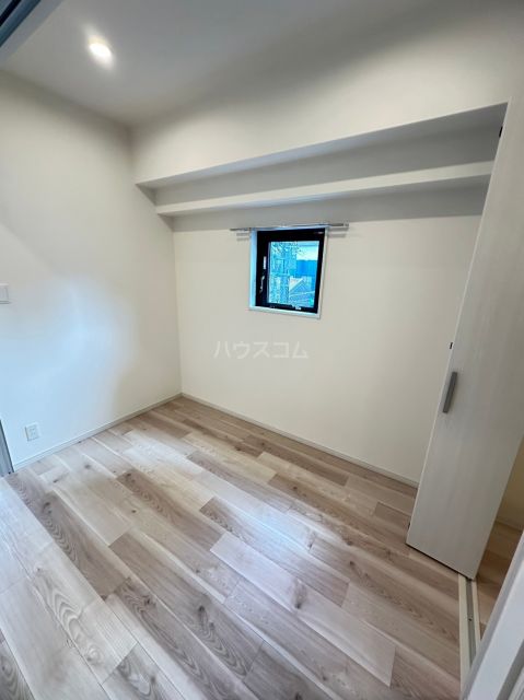 シーズンフラッツ梅田NORTHの居間写真