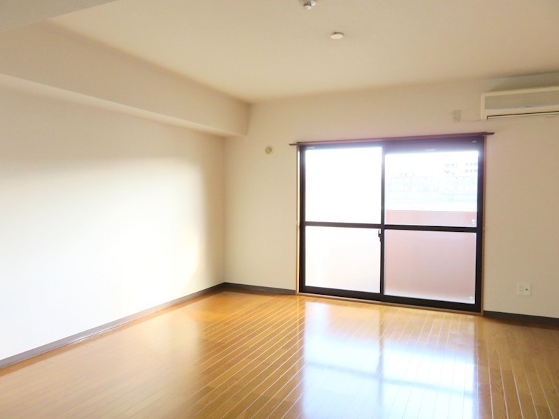 One Faceの居間写真
