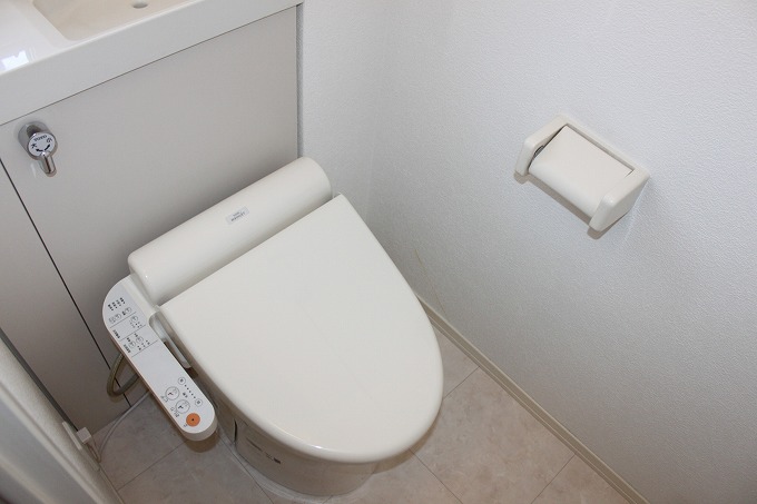 地下鉄谷町線 喜連瓜破駅 徒歩13分 2階建 築13年のトイレ写真