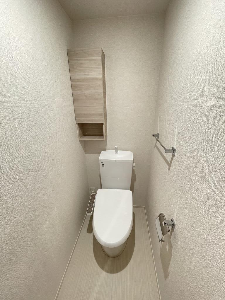 近鉄奈良線 河内永和駅 徒歩3分 3階建 築1年のトイレ写真