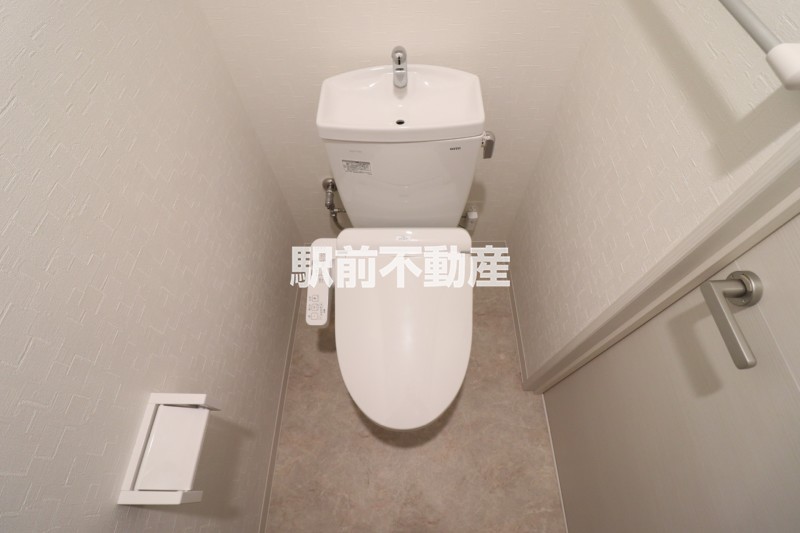 西鉄天神大牟田線 西鉄久留米駅 徒歩8分 5階建 築8年のトイレ写真