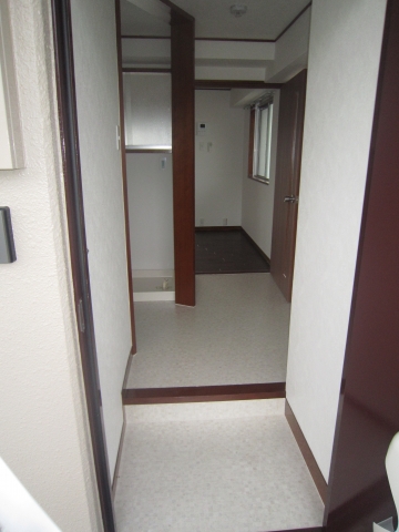 棒屋助信ハイツの玄関写真