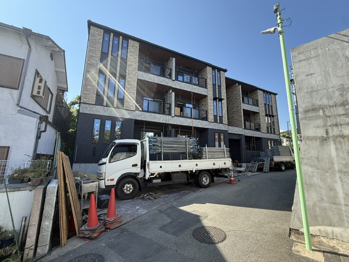 建物外観　建築中