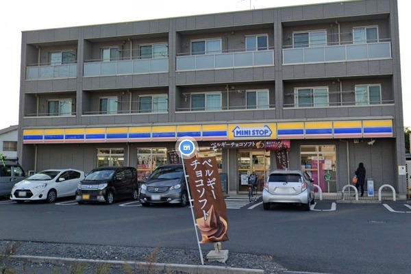 コンビニ　ミニストップ 春日部大枝店（コンビニ）まで373m