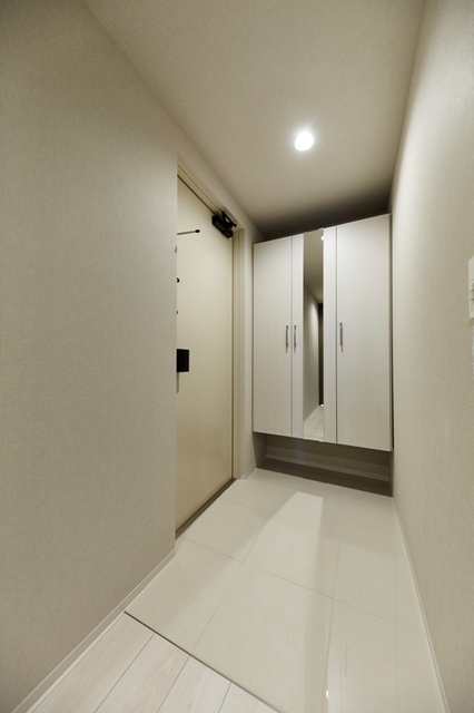 玄関　※写真は同タイプ住戸です。