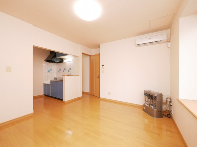 居室・リビング　温かみのある内装のお部屋ですね♪