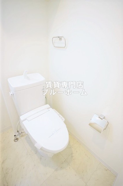 トイレ　温水洗浄便座です！
