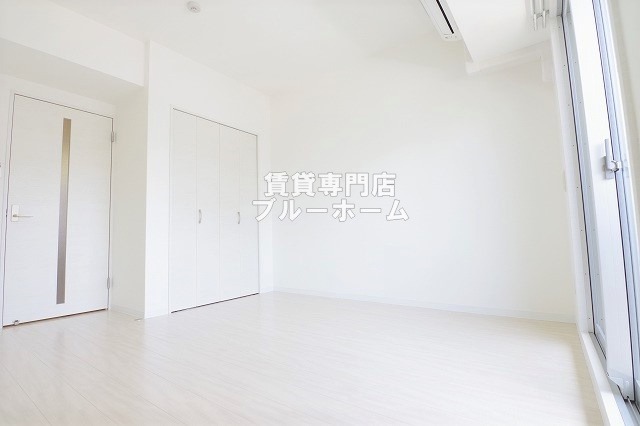その他　別角度からの洋室です！