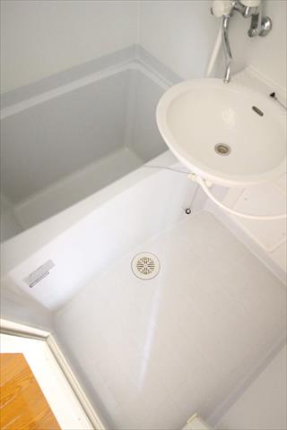 レオパレスクレストの風呂写真